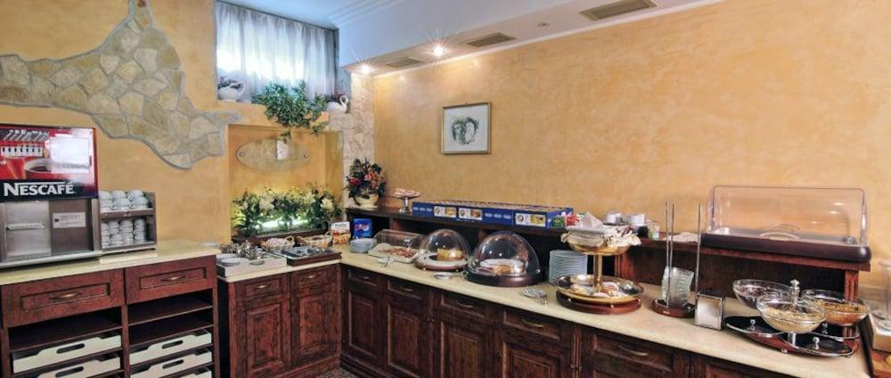 Hotel Aurora Wellness & Spa Тиволи-Терме Экстерьер фото